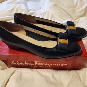 SALVATORE FERRAGAMO signature Black shoes 7AAA